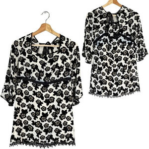 Free People Women's Size 0 3/4 Sleeve Floral Lace Trim Tunic Blouse Top White